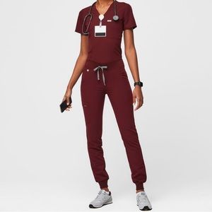 Figs Scrubs Set | Size: Top (XS) Pants (XS/Petite) | Color: Burgundy